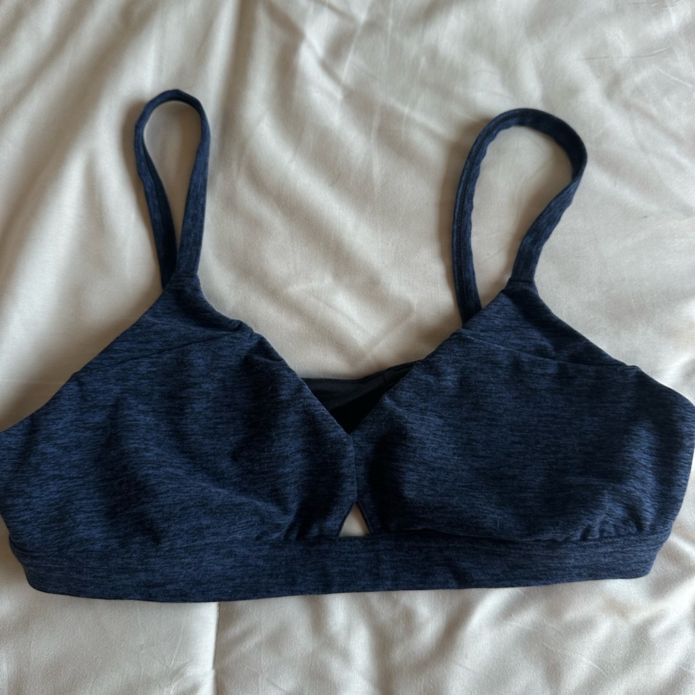 Alo Yoga| Alo Soft Lounge Bra | Navy